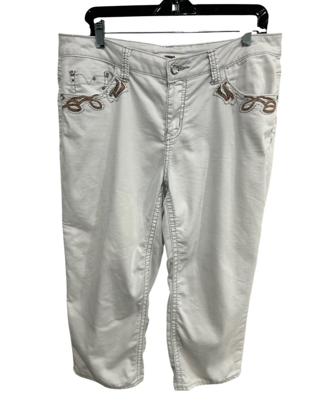 Cato White Embroidered Rhinestone Detail Denim Capri Jeans Size 16 Boho Hygge